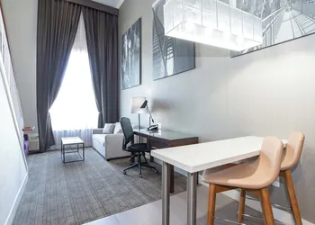 Sandman Signature Winnipeg Airport Hotel & Suites hotel thumbnail 8