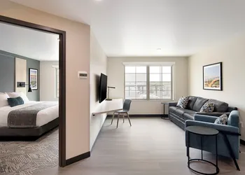 ClubHouse Hotel & Suites - Rapid City hotel thumbnail 8