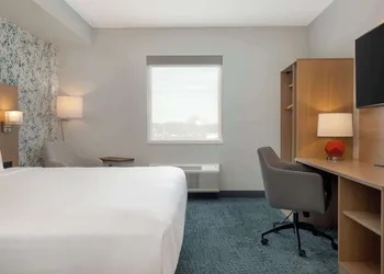 Quality Inn & Suites hotel thumbnail 7