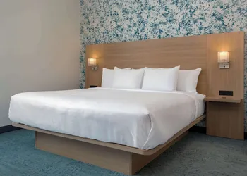 Quality Inn & Suites hotel thumbnail 8