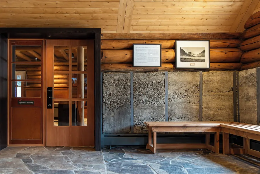 The Lodge at Bow Lake hotel detail image 6