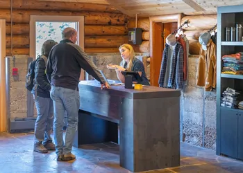 The Lodge at Bow Lake hotel thumbnail 7