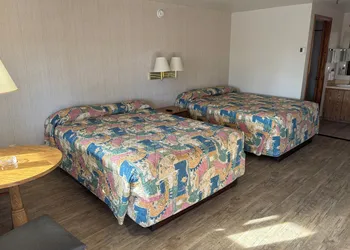 Bartons Club 93 hotel thumbnail 5