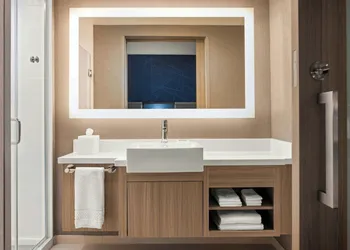 SpringHill Suites by Marriott Eau Claire hotel thumbnail 2
