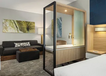 SpringHill Suites by Marriott Eau Claire hotel thumbnail 4