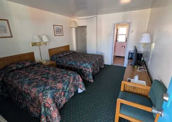 Relax Inn hotel thumbnail 8