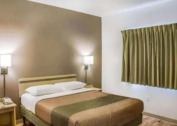 Quality Inn Fishers - Indianapolis hotel thumbnail 8