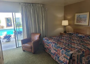 Queens Lodge Motel hotel thumbnail 6