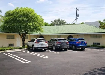 Queens Lodge Motel hotel thumbnail 7