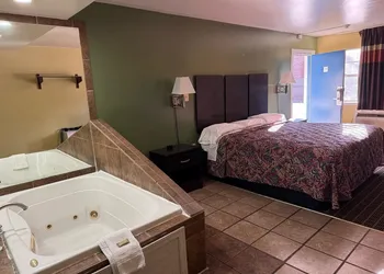 Relax Inn hotel thumbnail 4