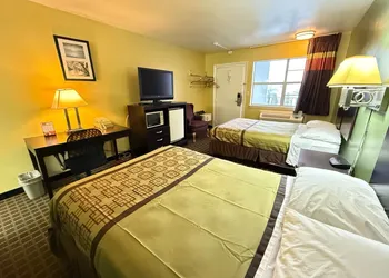 Relax Inn hotel thumbnail 8