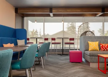 Tru By Hilton Gananoque, On hotel thumbnail 3