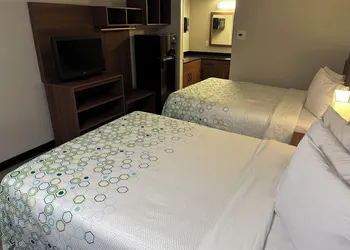 HomeTowne Studios by Red Roof Hagerstown - Williamsport, MD hotel thumbnail 5