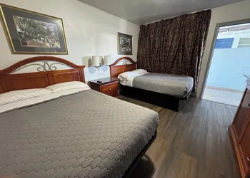 Royal Inn hotel thumbnail 4