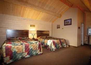 Young's Motel hotel thumbnail 5