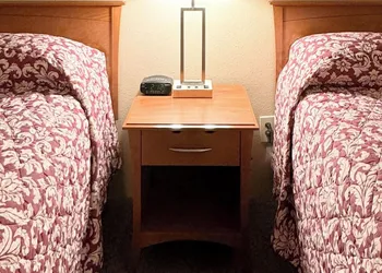 Young's Motel hotel thumbnail 8