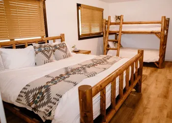 Silver Ridge Ranch hotel thumbnail 4