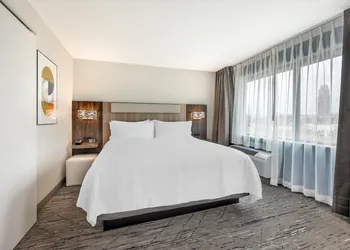 Holiday Inn Express & Suites Nashville West End - Univ Area by IHG hotel thumbnail 7
