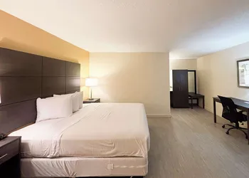 Motel 6 Charlotte, NC - Northlake hotel thumbnail 7