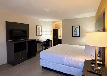 Motel 6 Charlotte, NC - Northlake hotel thumbnail 8