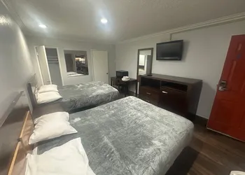 Heritage Inn hotel thumbnail 7