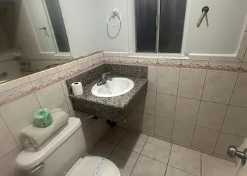 Heritage Inn hotel thumbnail 8