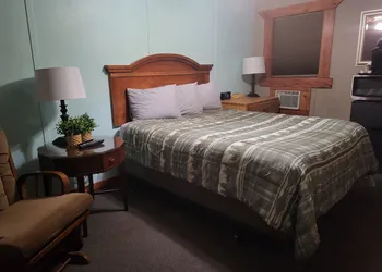 KJ's Inn and Suites By OYO Gettysburg U.S. Hwy 212 hotel thumbnail 6