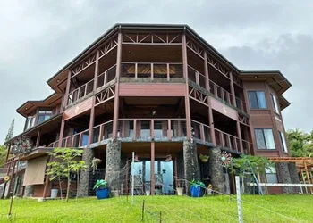 Hawaii Magic Skies B&B Farmstay hotel thumbnail 2
