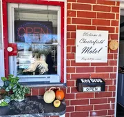 Chesterfield Hotel by OYO Hwy 9 hotel detail image 4