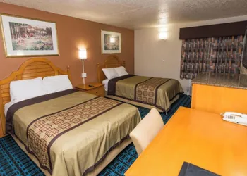 Tri-City Motel by OYO Forrest City Spindale hotel thumbnail 8