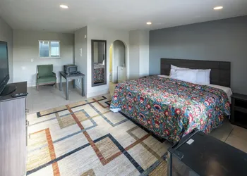 Motel 7 By Oyo Near Phoenix Airport hotel thumbnail 6