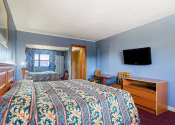 Admiral Motel By Oyo Chicago I-94 hotel thumbnail 7