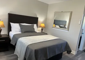 Miracle Motel hotel thumbnail 2