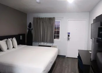 Studio 6 West Sacramento, CA hotel thumbnail 7
