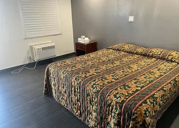 Pomona Inn hotel thumbnail 6