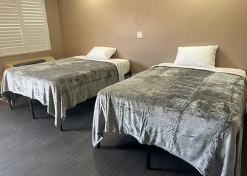 Pomona Inn hotel thumbnail 7