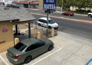 Hi Rise Motel hotel thumbnail 6