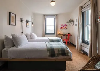 The Arnold House hotel thumbnail 7