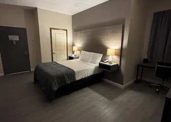 Dream Hotel Bronx hotel thumbnail 6
