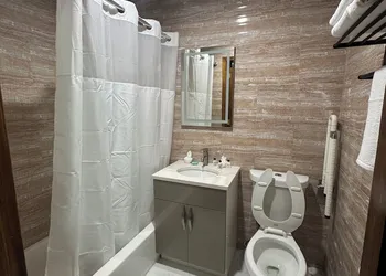Dream Hotel Bronx hotel thumbnail 7