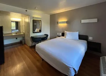 Studio 6 San Luis Obispo, Ca hotel thumbnail 6