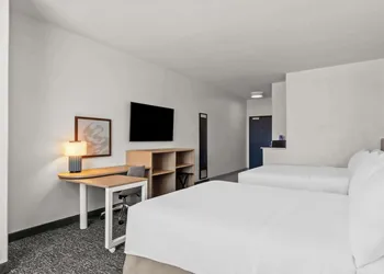 Spark by Hilton Selma hotel thumbnail 6