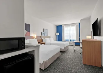 Spark by Hilton Selma hotel thumbnail 7