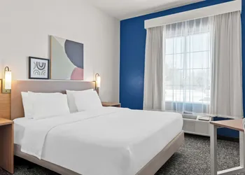 Spark by Hilton Selma hotel thumbnail 8