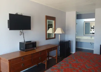 Brooks City Executive Inn hotel thumbnail 4