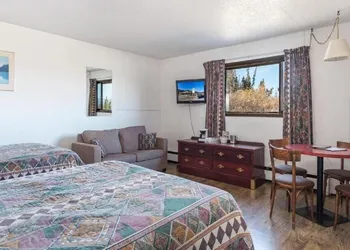 Talbot Arm Motel hotel thumbnail 3
