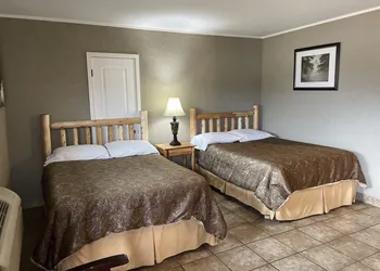 Village Inn hotel thumbnail 5