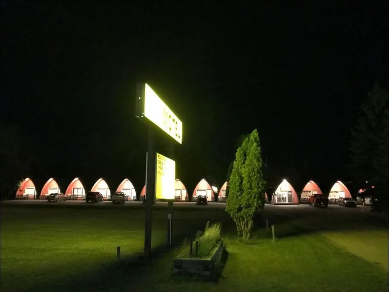 The little chalet motel hotel detail image 6