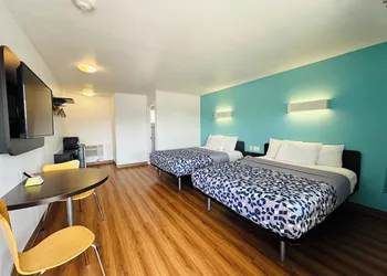 Beachside Inn hotel thumbnail 4