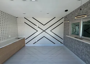 Crystal Inn hotel thumbnail 2